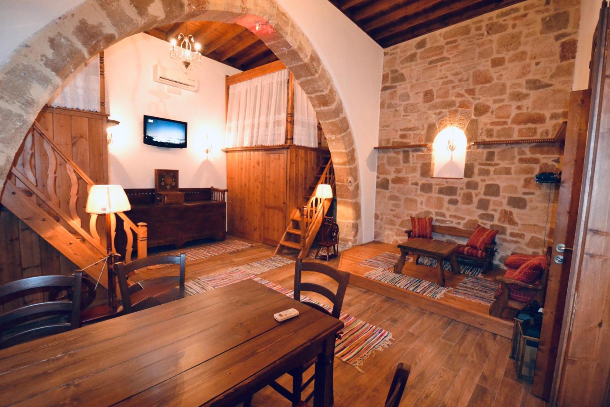 Villa Patitiri Traditional House With Hot Tub Архангелос Екстериор снимка