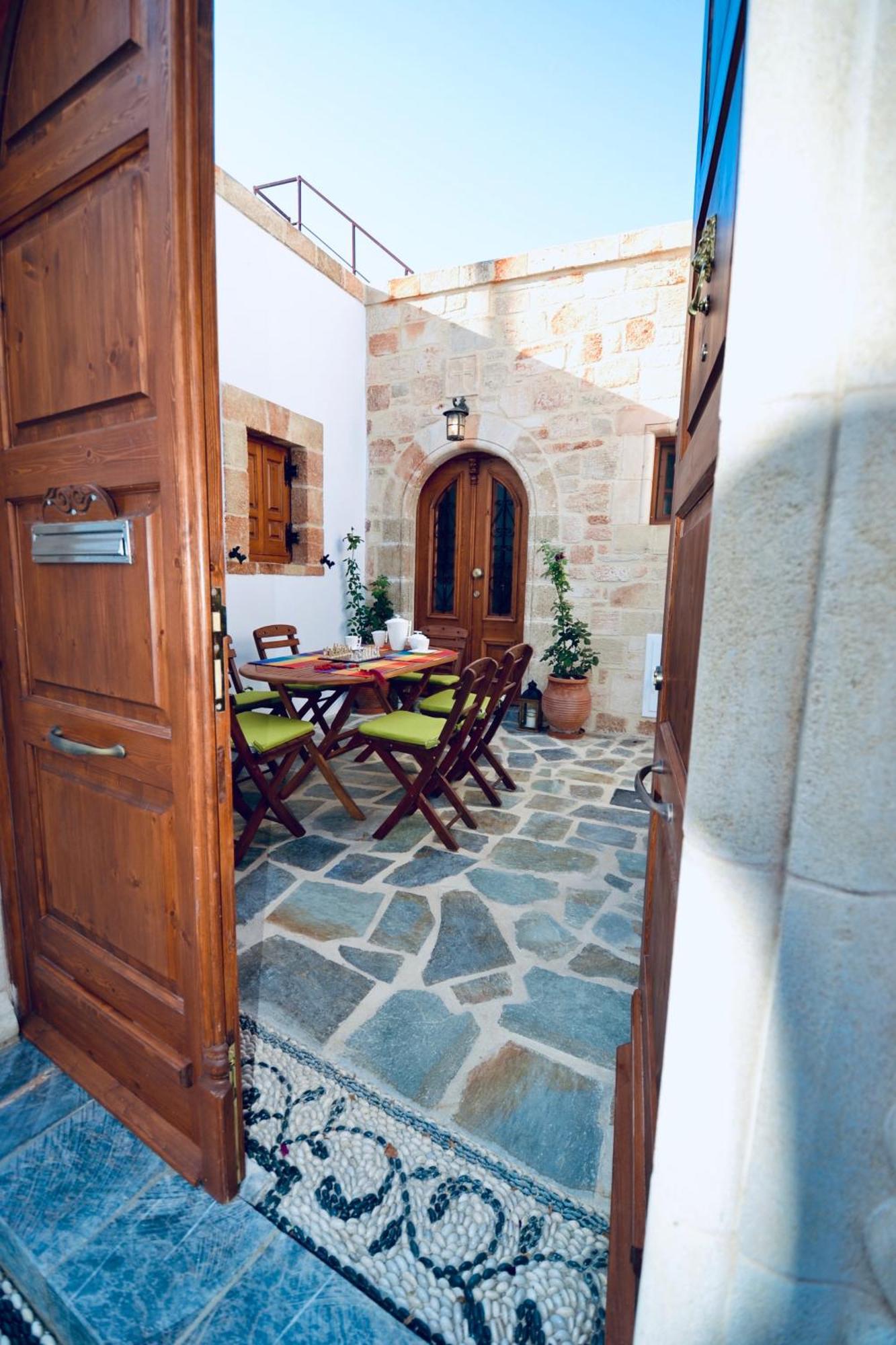 Villa Patitiri Traditional House With Hot Tub Архангелос Екстериор снимка