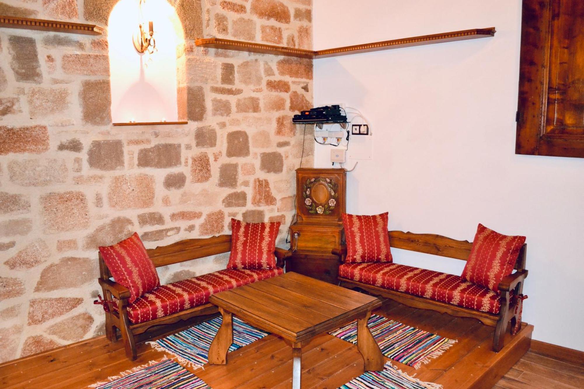 Villa Patitiri Traditional House With Hot Tub Архангелос Екстериор снимка