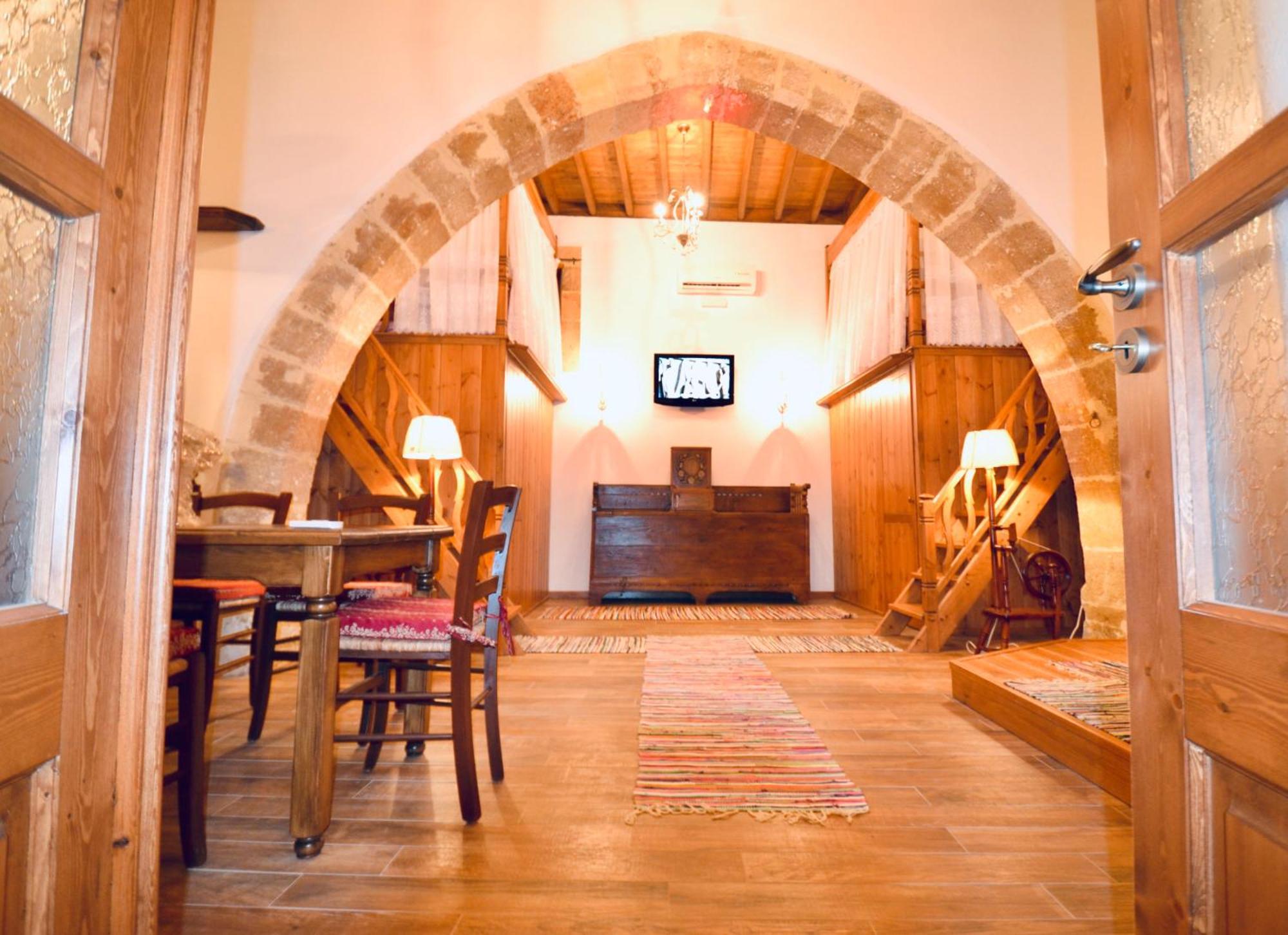 Villa Patitiri Traditional House With Hot Tub Архангелос Екстериор снимка