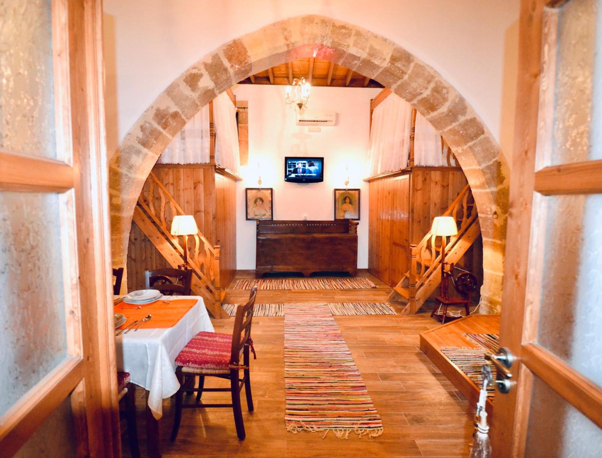 Villa Patitiri Traditional House With Hot Tub Архангелос Екстериор снимка